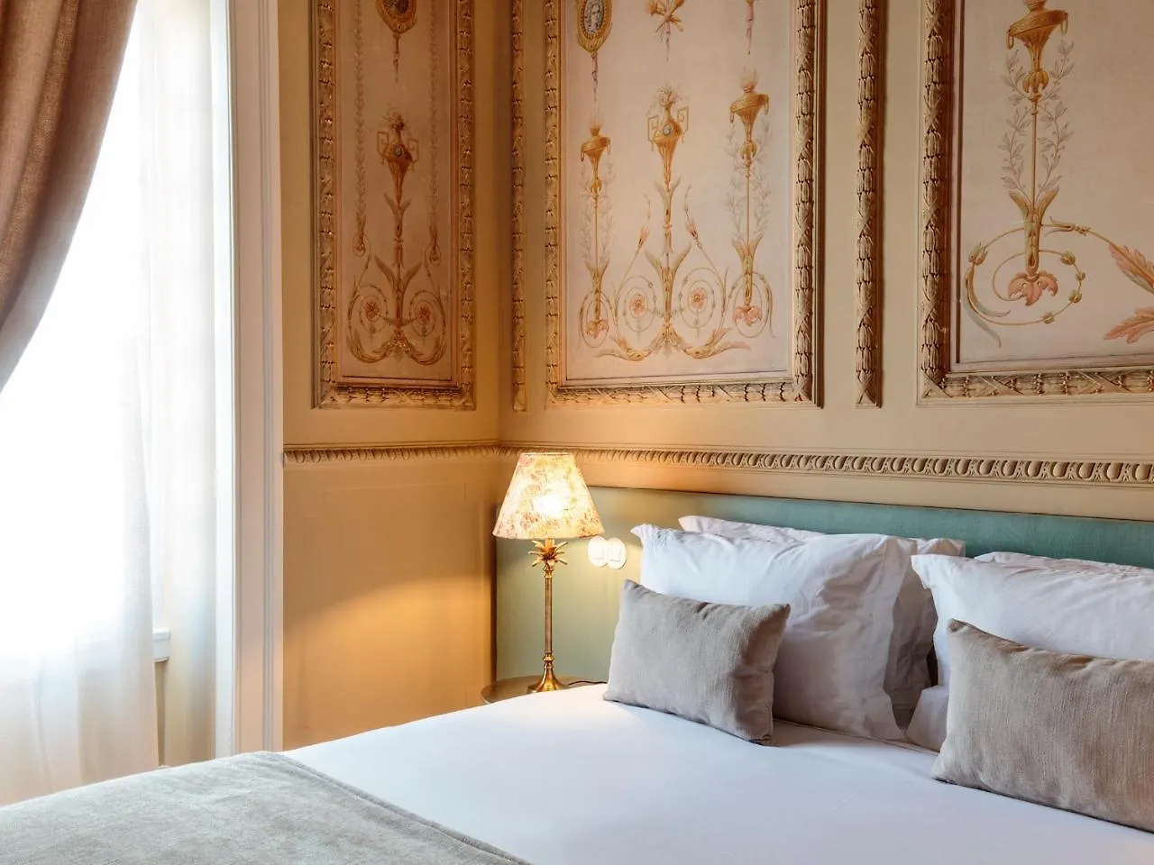 Dear Lisbon - Valmor Palace 4*,  Португалия