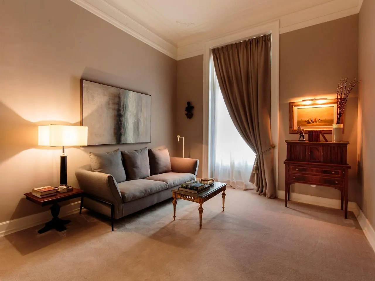 Dear Lisbon - Valmor Palace Portugal