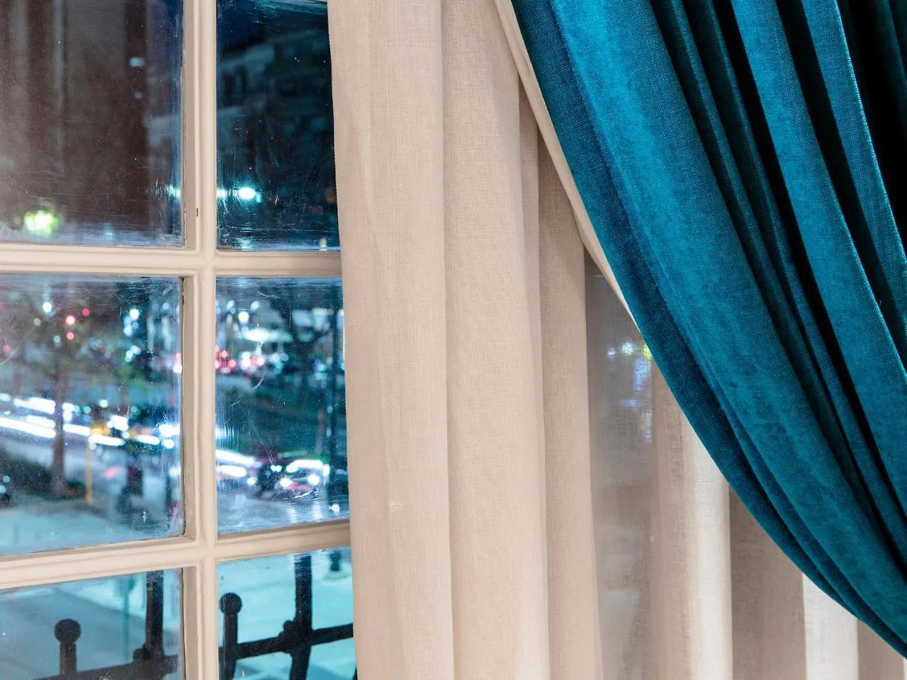 Dear Lisbon - Valmor Palace Guest house